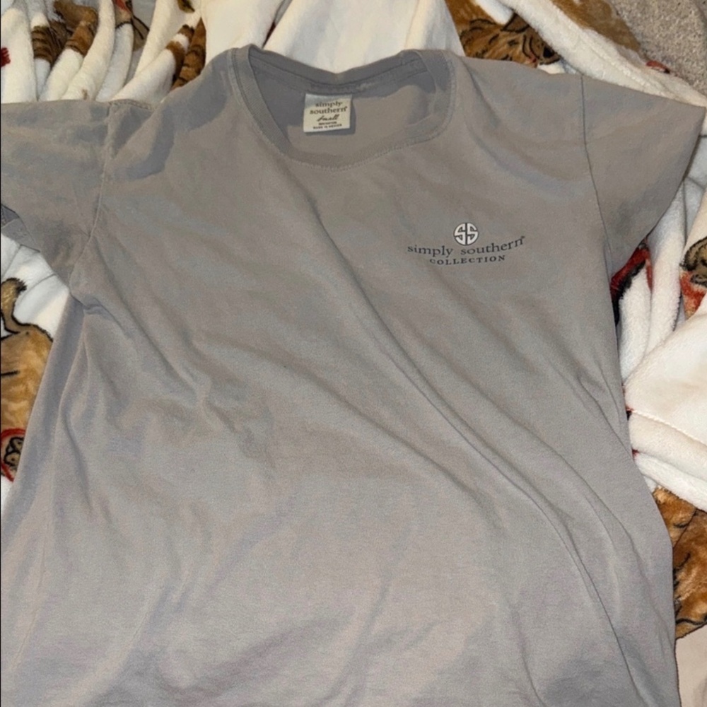 Simply Southern Light Gray Women's Tee, Small